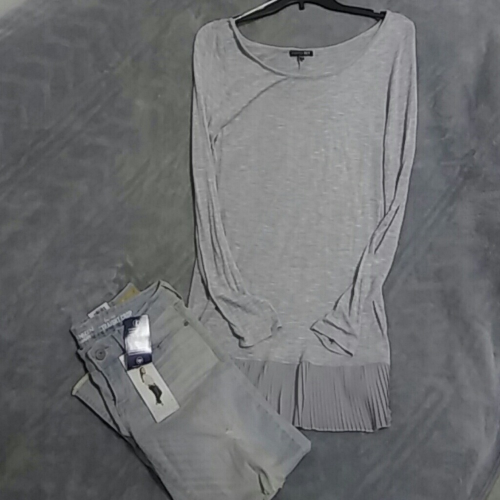 Cooper key long tee, l/s w/ ruffled bottom sz M